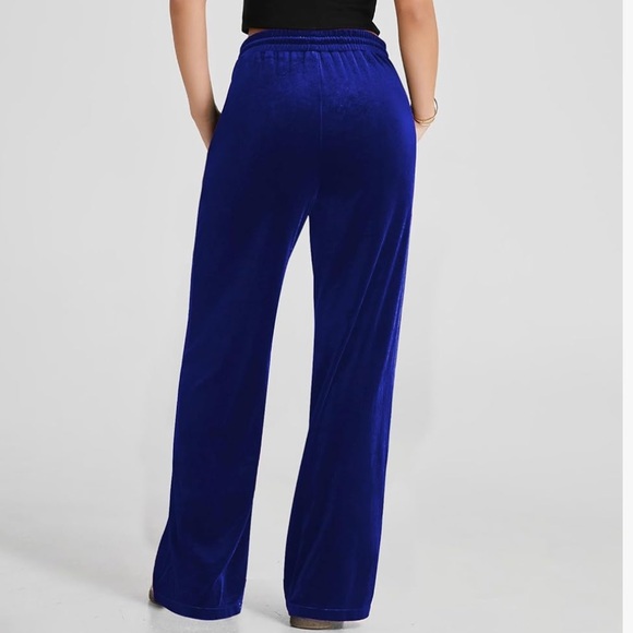 Blank NYC XL & XXL Velvet Pleated Wide-Leg Trousers Navy & Black - Picture 2 of 7